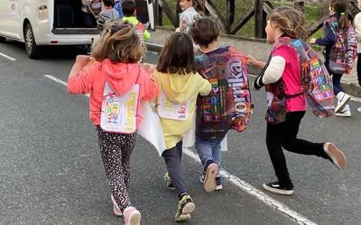 Korrika txikia eta herri afaria Garain, Korrika nagusira batu aurretik