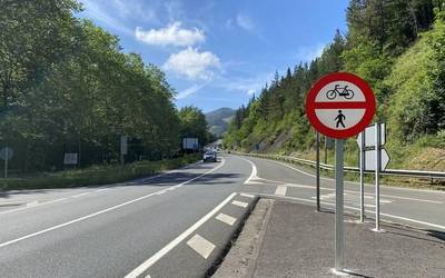 Azkarateko errepidean bi zati egonkortzeko proiektua onartu du aldundiak