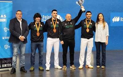 Ugaitz Elizaldek Espainiako bigarren mailako klub arteko txapela eman dio Beti Onak taldeari