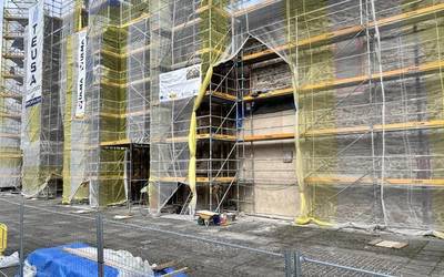 Unibertsitatearen fatxada nolakoa izango den erabakitzeko lanak egiten ari dira