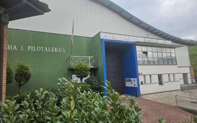 Frontoiko instalakuntzen kudeaketa zerbitzua lehiaketara atera dute Mallabian