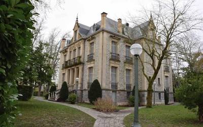 Ingurumen teknikari berrientzat ingelesa ezinbestekoa izango da, baina euskara ez