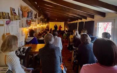 Isabel Rezolak 'Lo inconmensurable' liburua aurkeztuko du igandean Txokoton