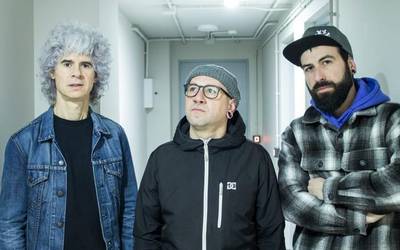 Kantuak "indartsu eta ozen" joko ditu Hiru Haundiak taldeak gaur Antixenan