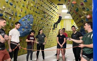 Eskalada zein kalistenia tailerrak eta pala txapelketaren finala, I. Kirol Egunak borobiltzeko