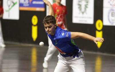 Bergaran 19-22 irabazi ostean, Barrocal-Perez bikoteak lidertza izango du gaur jokoan