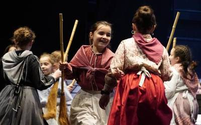 Taldez Talde emanaldi bateratua, mende laurdeneko ibilia omentzeko