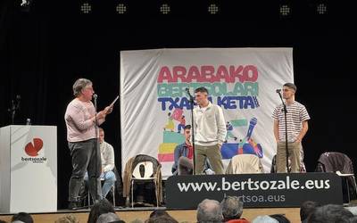 Peru eta Martin Abarrategi anaiak Arabako Bertsolari Txapelketako finalean izango dira