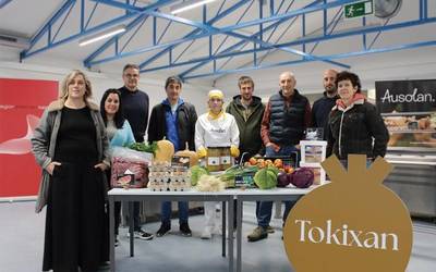 Fagor-Ederlaneko jantokia, bertako produktuekin hornituta