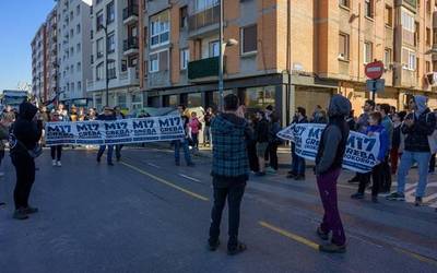 "Hemen erabaki behar dira hemengo langileen eskubide minimoak"