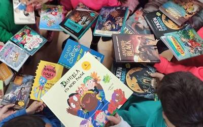 Liburuaren eguna ospatzeko aurten ere lagun ezkutua izanen dute Etxalarren