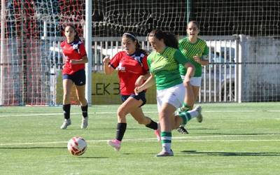 Kadete mailako futbol derbia jokatuko dute Baztan eta Doneztebeko mutilek eta Baztan eta Beti Gazteko neskek