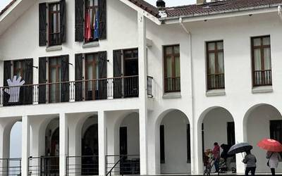 Irurtzungo Udalak aurten hiru lanpostu bete nahi ditu