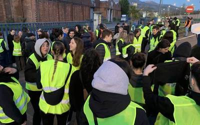 Greba orokorra "ikaragarria" izan zela adierazi du Durangoko batzordeak