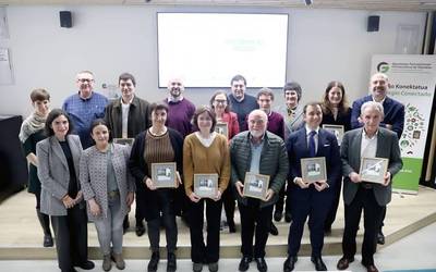 Farmazilari Euskaldunen Elkartea, 30 urte euskara sustatzen