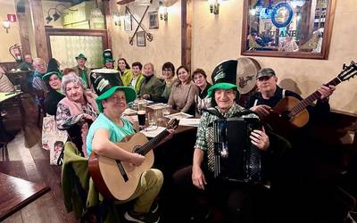 St Patrick kantuan abestu dute Abadiñon