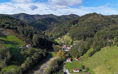 Zerbitzu anitzetako ofizial-mendizainen bi lanpostu eskaini ditu Lesakako Udalak