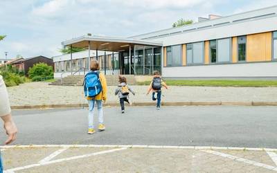 Eraikinak baino gehiago: hezkuntzaren parte diren espazioak