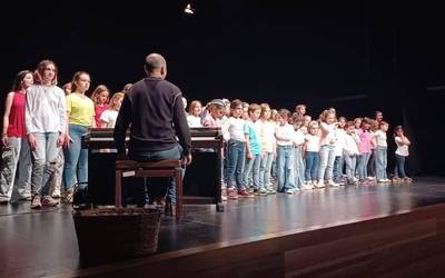 Haur Kantarien IX. Topaketa antolatu du Giltzarri abesbatzak martxoaren 28an Lesakan