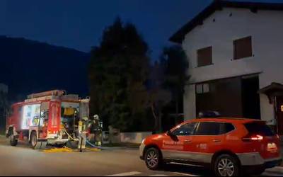 Etxe bateko sutea itzali zuten