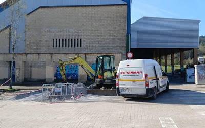 250.000 euro gal litzake Aramaiok, kale eraso baten kontura