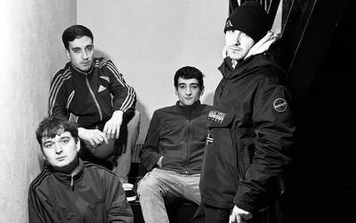 "Hardcoreagoak diren abestiak beste estilo leunago batzuetakoekin nahasten dira diskoan baina guztiek mantentzen dute esentzia bera"