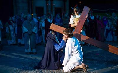 Udalak doako autobus zerbitzua jarriko du Bilbotik Durangora, Pasiñoaren antzezlana ikusteko