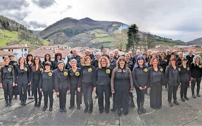 Jeiki eta Kantuz abesbatzek emanaldia eskainiko dute igandean Leitzan