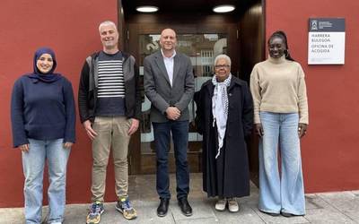 Harrera bulego berria aurkeztu dute Gasteizko Alde Zaharrean