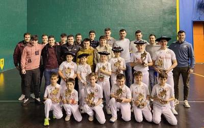 Atano III.a pilota txapelketaren finalak jokatuko dituzte zapatuan, Gurean