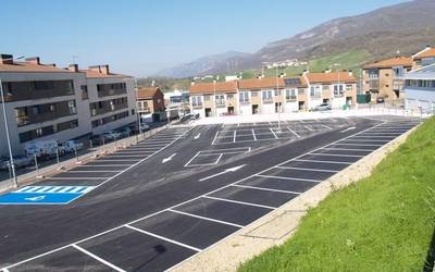 Berritutako aparkalekua zabalik