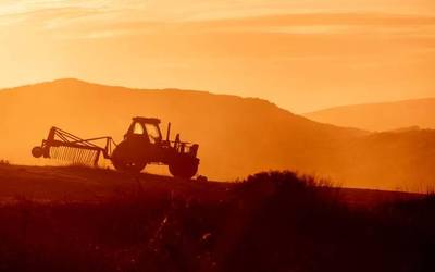 Nekazaritzako ibilgailuen azterketa teknikoa egingo dute apirilaren amaieran
