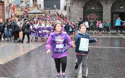 Bihar ehunka umek eta gaztek parte hartuko dute Soraluzeko Korrika Txikian