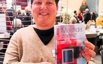 "Literaturaren munduan bada atzera begiratzeko gogo bat; memoriaren gogoa"