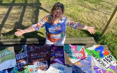 [BIDEOA]: "13-14 urtegaz hasi nintzen   gau eskolan; ume bakarra nintzen nagusi artean"