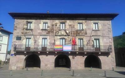 Baztango aurrekontuen harira, gobernu taldeak UPNren eta Geroa Bairen «jarrera ezkorra» salatu du