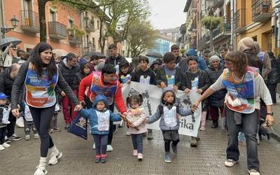 Euria ez da oztopo izan txikienek euskararen alde korrika egiteko