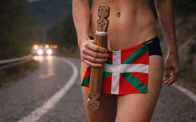 Mallabian 'Korrika nudista' egin zutenekoa