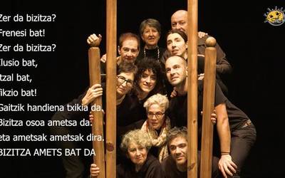 Antzerkiaren eguna gogoan izan du Taupadak