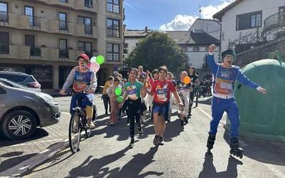 Korrikarako motorrak berotu dituzte Oñatiko ikasleek