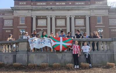 [ARGAZKI GALERIA] Urbana Champaingen ere euskararen alde