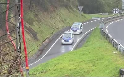 Gizonezko bat hil da bi autoren arteko istripuan, Arrasateko saihesbidean