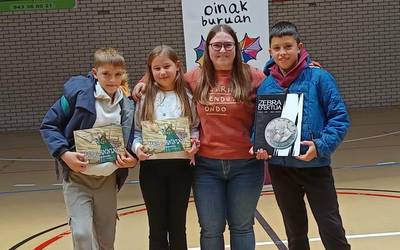Zumaiako ikasleak indarrean Gipuzkoako eskolarteko bertso txapelketan
