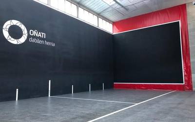 Bihar jarriko dira salgai pilotari profesionalen partidak ikusteko sarrerak