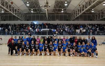 Baztango BKT nagusitu zaio Errekari Elizondoko eskubaloi derbi jendetsuan