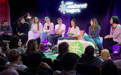 Zuhatza Debako Euskaltzaleon Mugimenduaren aurkezpen ekitaldia, bideoan