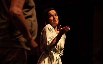 "Gauza asko izan zaitezke aktore zarenean"