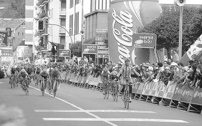 22 urteren ostean, Bergaran, goi mailako txirrindulariak nor baino nor gehiago