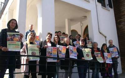 "Moyon erantzun gutxi eta behar handiak daude"