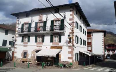 Etxalarko Herriko Ostatua errentan hartzeko eskaintzak apirilaren 14ra arte aurkez daitezke